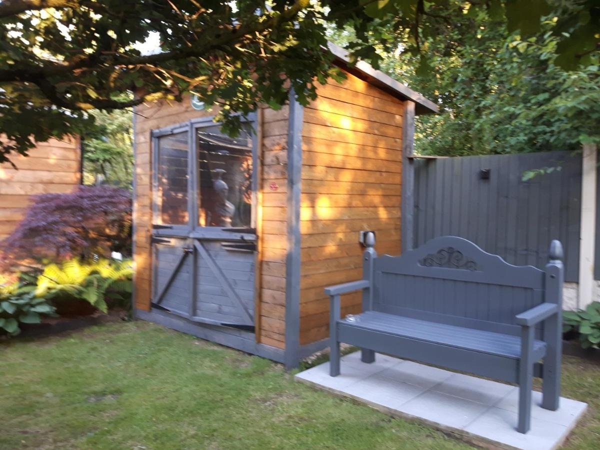 Ever Wanted To Go Off Grid Then This Is For You Sutton Coldfield Exterior foto